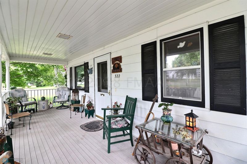322 3 St NE, Barnesville, MN 56514