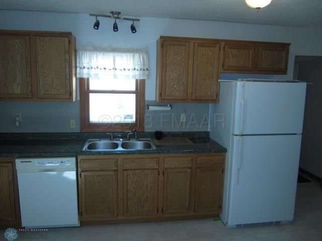 413 Partridge Ave S, Glyndon, MN 56547