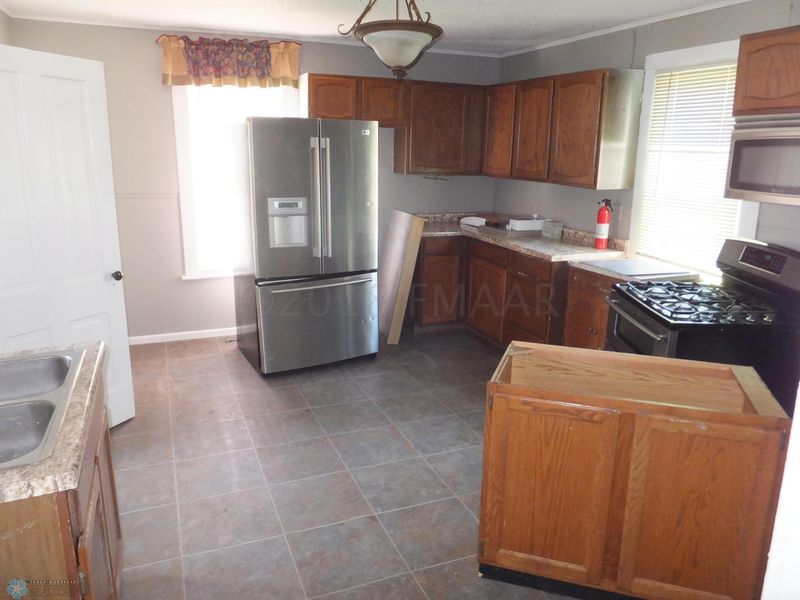 1017 4th Ave N, Moorhead, MN 56560