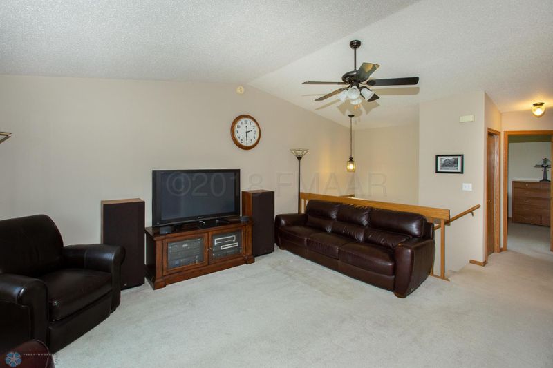 608 38th Ave S, Moorhead, MN 56560