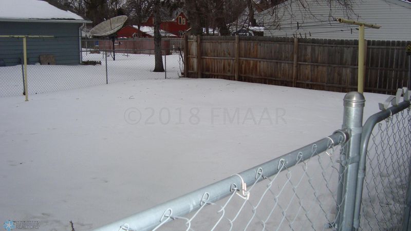 216 9th Ave S, Moorhead, MN 56560