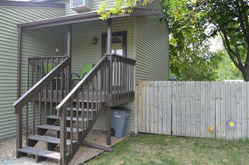 3009 22nd St S, Moorhead, MN 56560