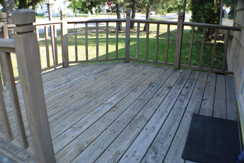 1005 14th St N, Moorhead, MN 56560