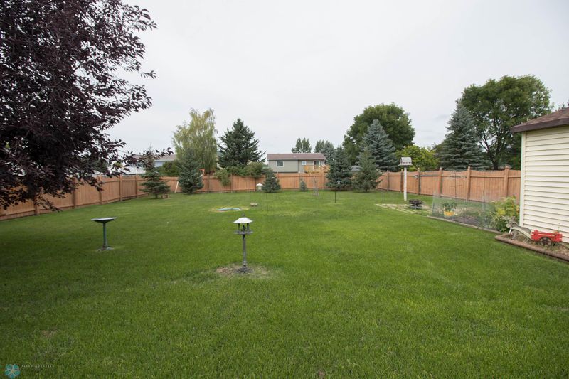 1314 32nd St Cir S, Moorhead, MN 56560