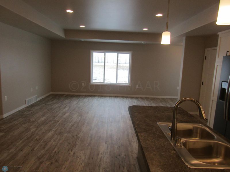 4510 18 St S, Moorhead, MN 56560