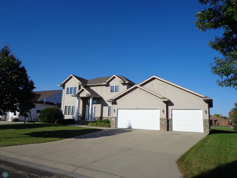 440 41st Ave S, Moorhead, MN 56560