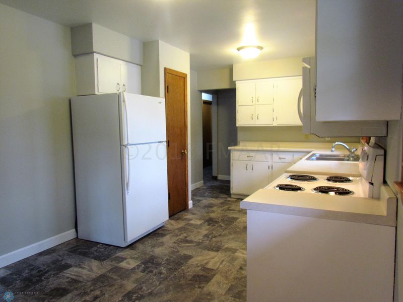 216 2 St SE, Glyndon, MN 56547