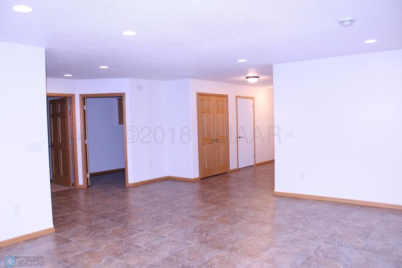 408 2nd St NW, Ulen, MN 56585
