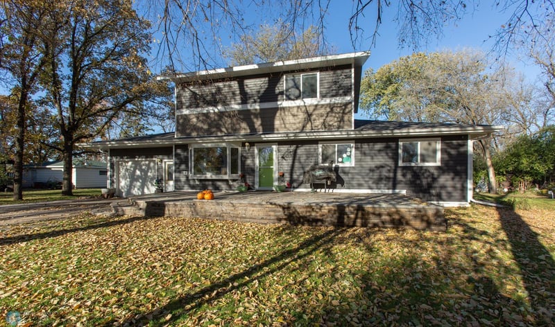 406 3rd St, Shelly, MN 56581