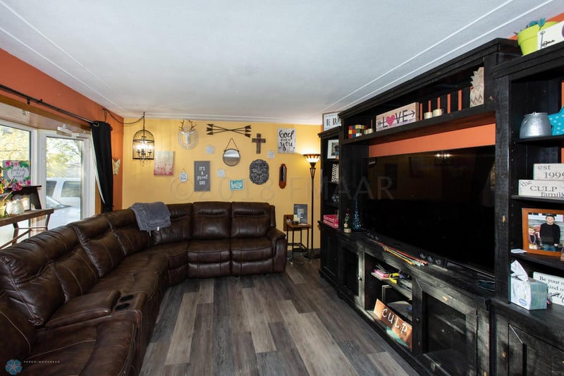 406 3rd St, Shelly, MN 56581