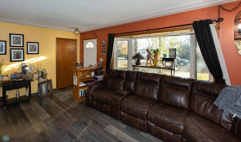 406 3rd St, Shelly, MN 56581