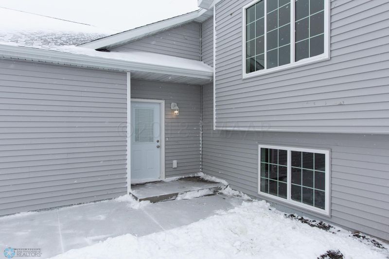 3422 17th St S, Moorhead, MN 56560