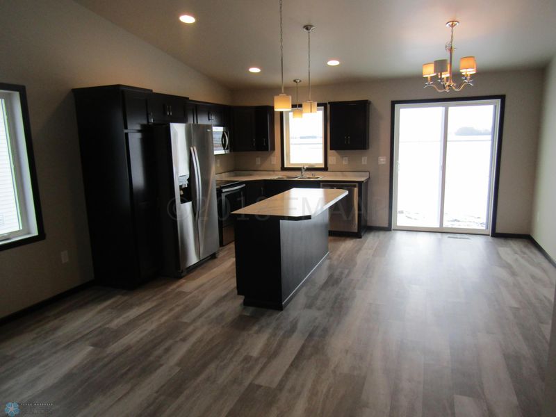 4454 18 St S, Moorhead, MN 56560