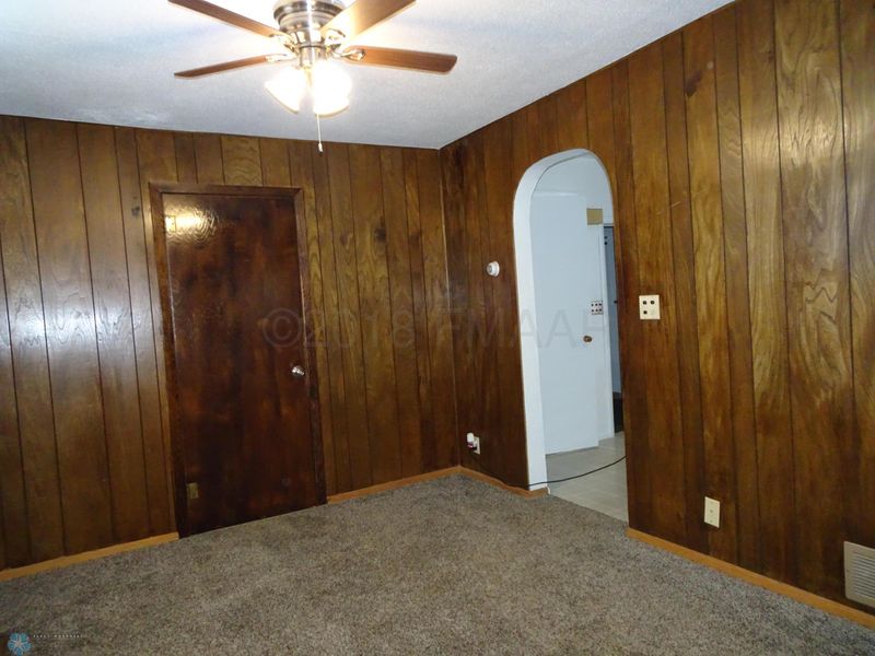 511 Front St N, Barnesville, MN 56514