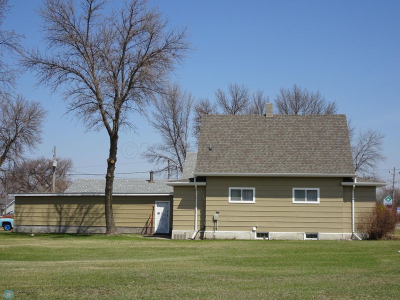 511 Front St N, Barnesville, MN 56514