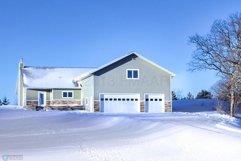 10146 Ida Oaks Rd, Pelican Rapids, MN 56572