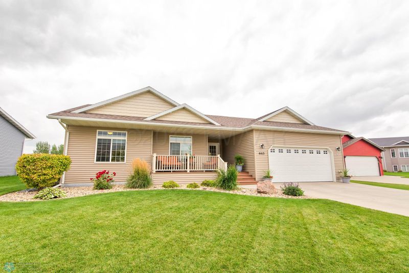 4415 15th St S, Moorhead, MN 56560