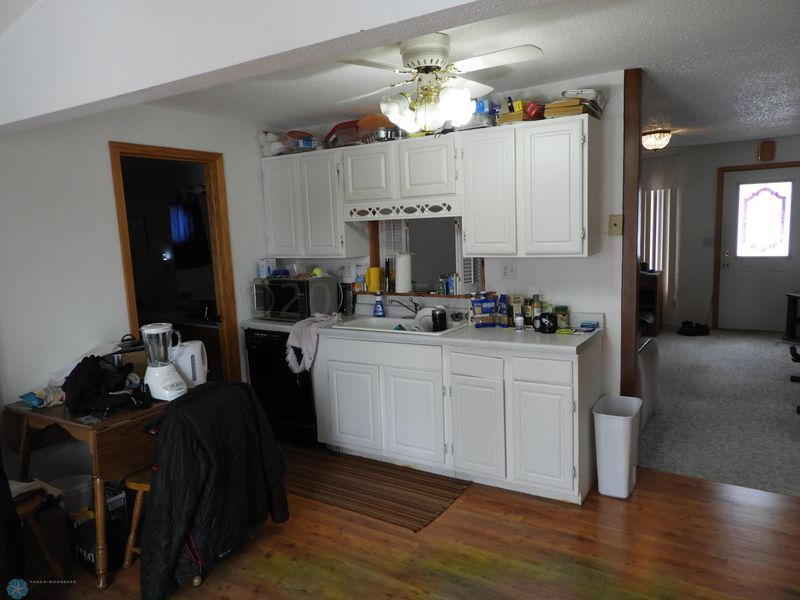 609 9th St N, Breckenridge, MN 56520