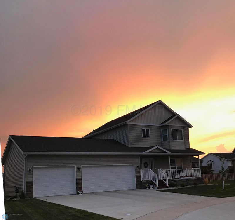 912 41st Ave S, Moorhead, MN 56560