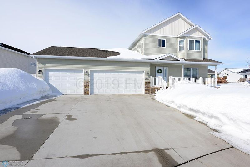 912 41st Ave S, Moorhead, MN 56560