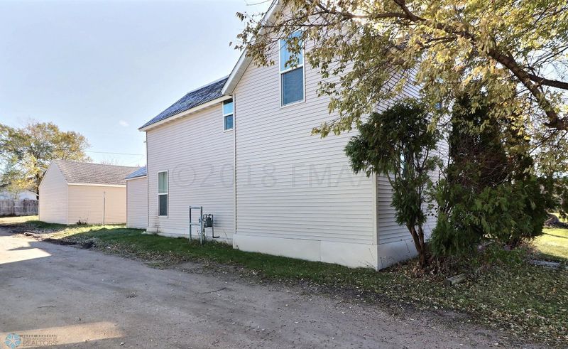 513 Davis Ave, Detroit Lakes, MN 56501