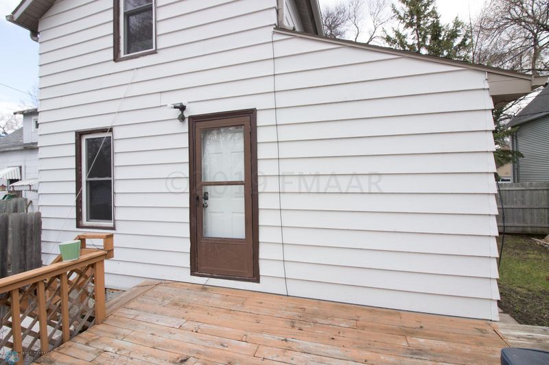 709 1st St S, Moorhead, MN 56560