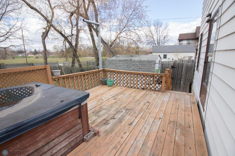 709 1st St S, Moorhead, MN 56560
