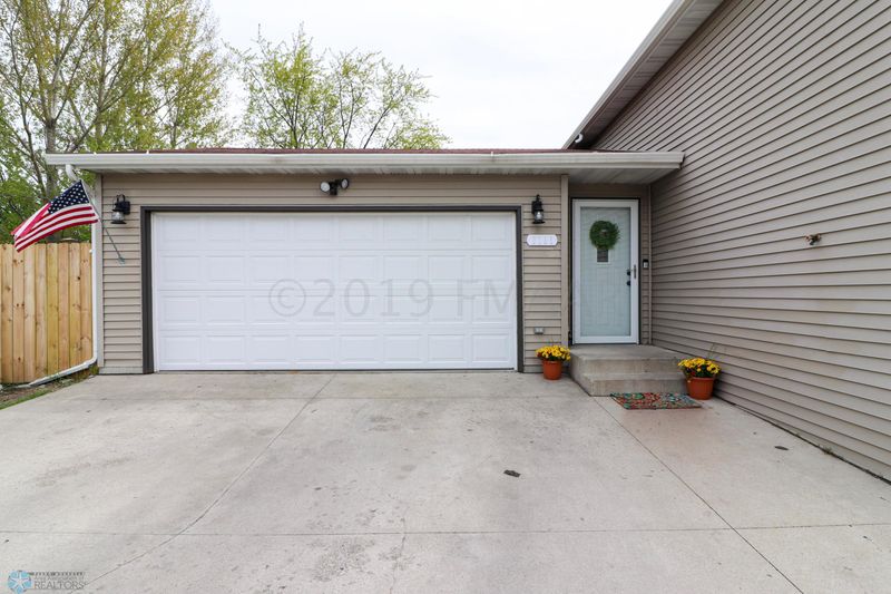 1101 15th Ave N, Moorhead, MN 56560