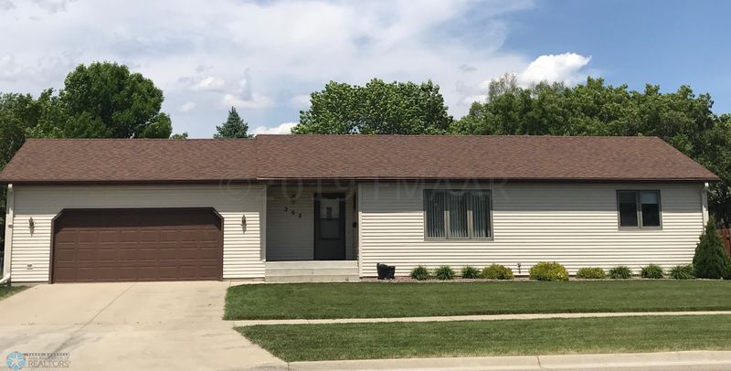 202 40th Ave S, Moorhead, MN 56560