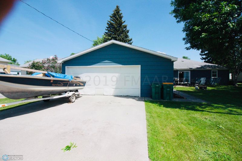 615 11th St N, Breckenridge, MN 56520