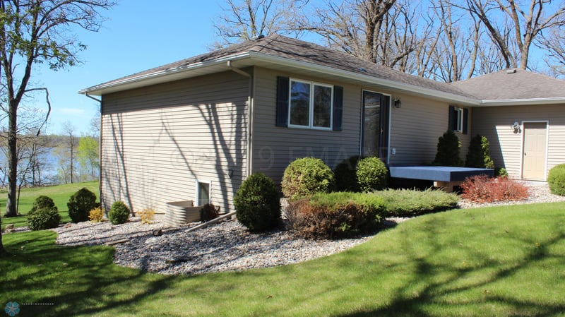 34253 Oak Lake Cir SE, Erskine, MN 56535