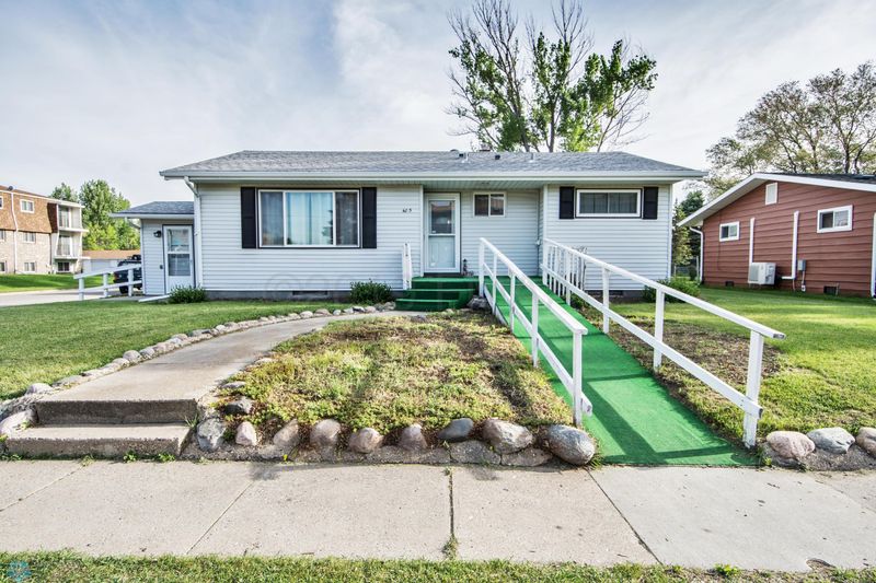 405 1 Ave NW, Dilworth, MN 56529