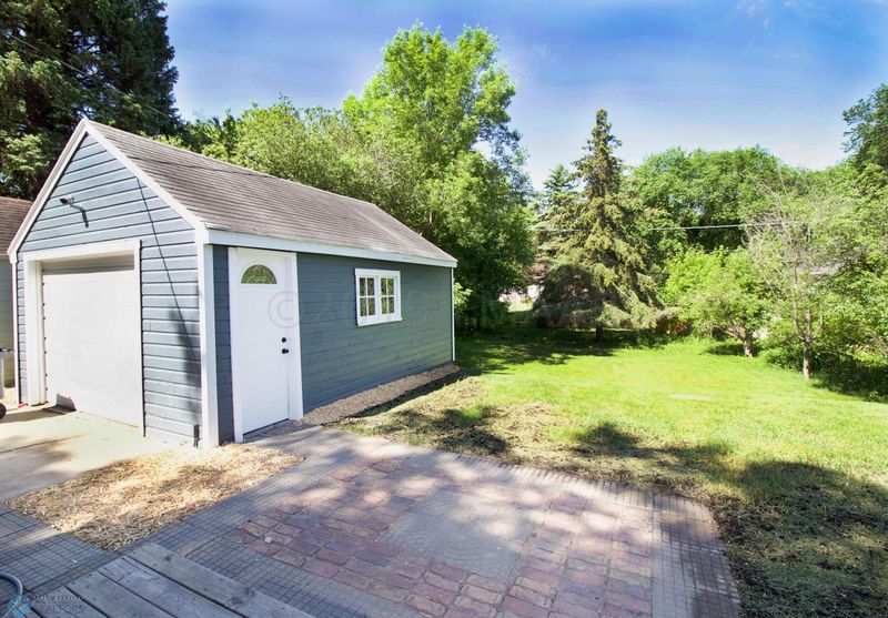 905 2nd St S, Moorhead, MN 56560
