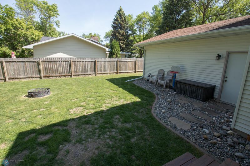 2103 19th St S, Moorhead, MN 56560