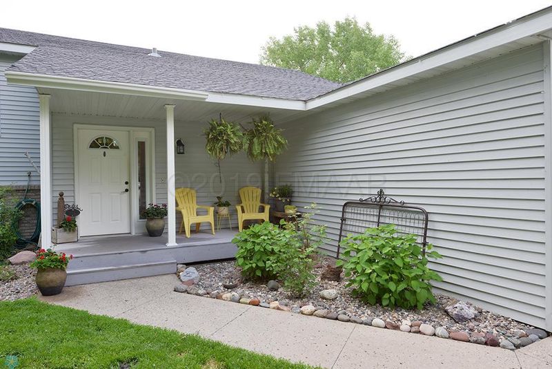 1012 5 St SE, Barnesville, MN 56514