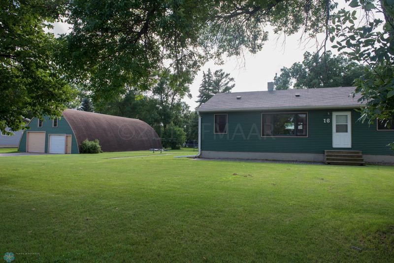 16 1st Ave W, Sabin, MN 56580