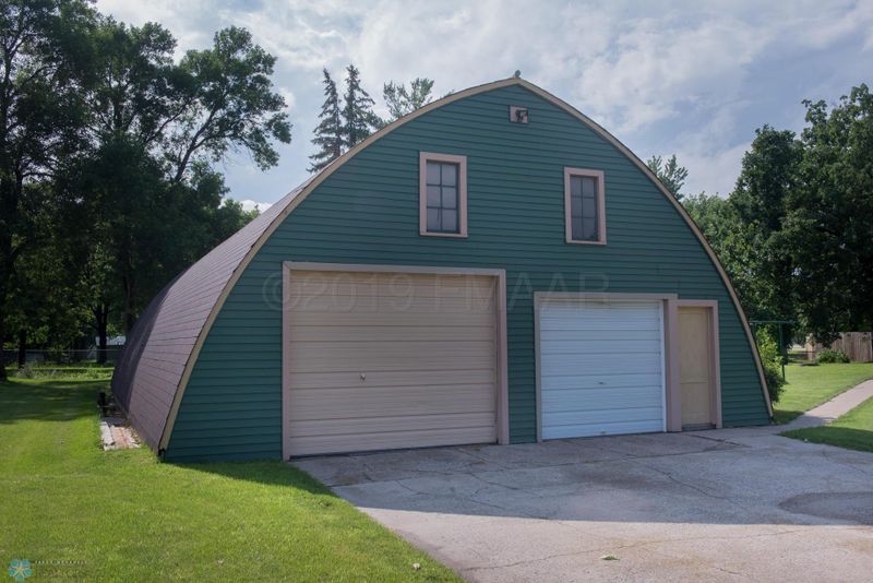 16 1st Ave W, Sabin, MN 56580
