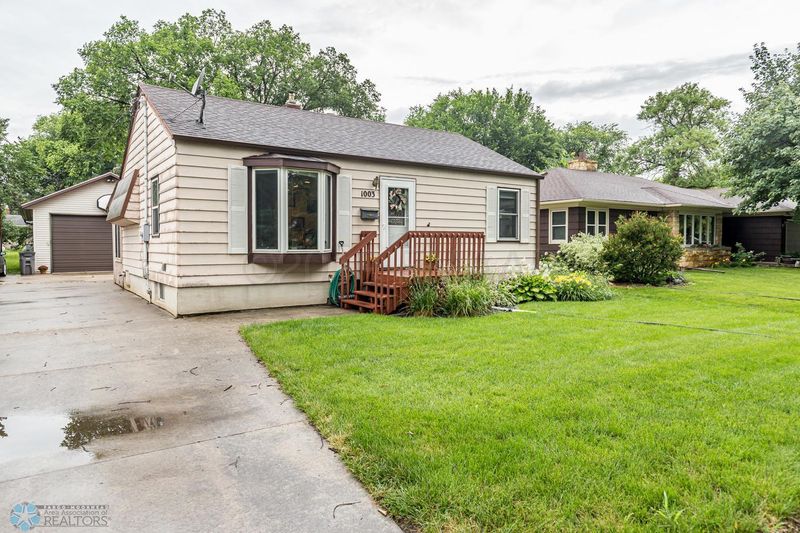 1003 2nd St S, Moorhead, MN 56560