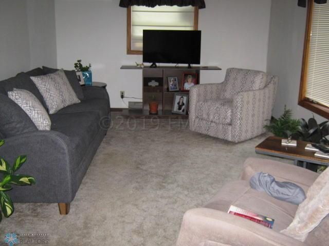 608 4th St NE, Dilworth, MN 56529