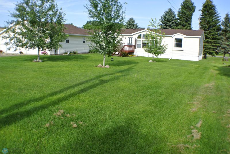 925 Park Ave S, Glyndon, MN 56547
