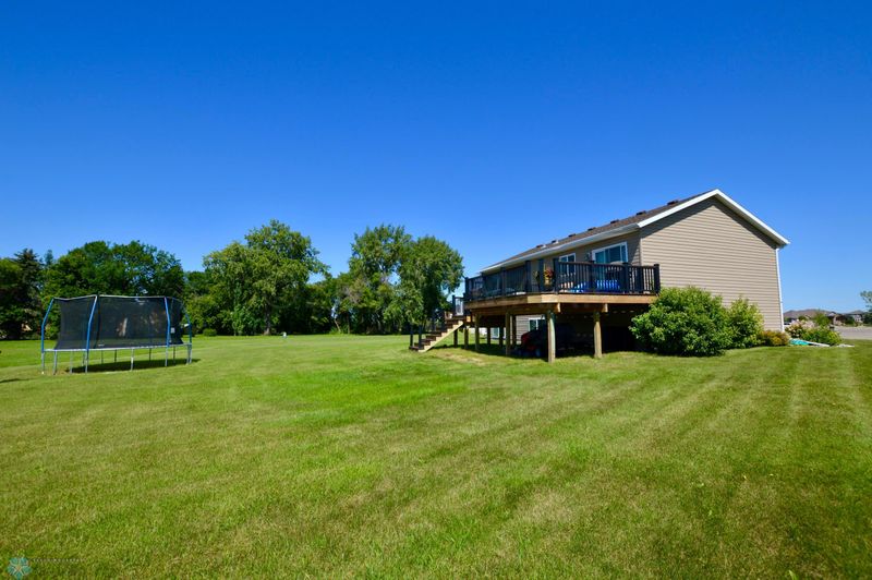 1533 Johnson Dr S, Moorhead, MN 56560