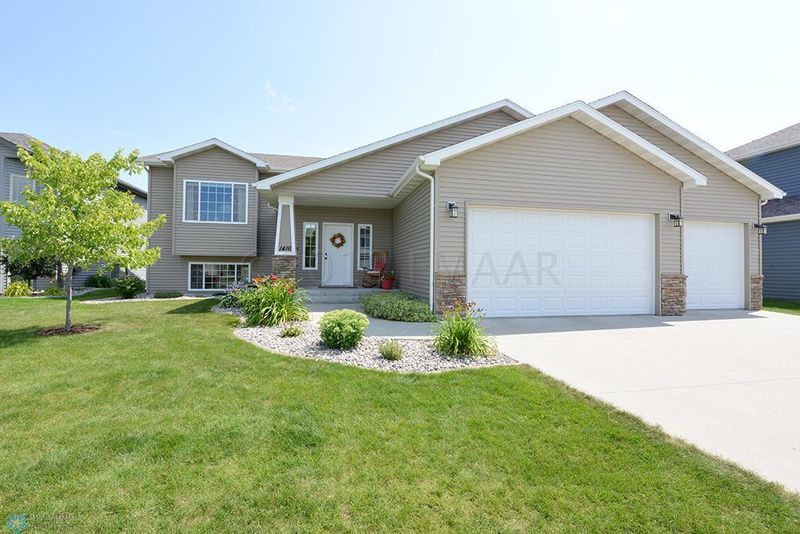 1416 35 S, Moorhead, MN 56560