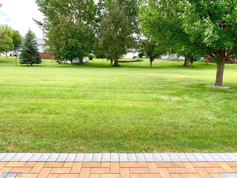 1339 32nd St Cir S, Moorhead, MN 56560
