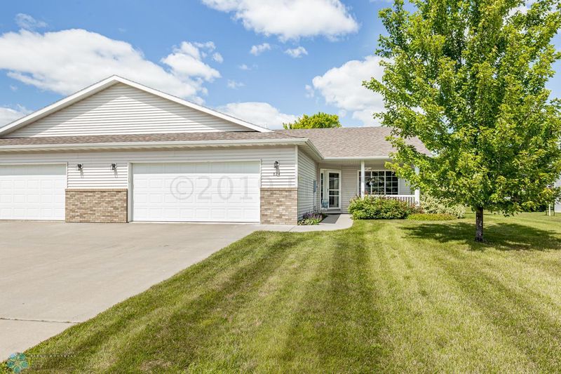 824 Woodbridge Cir, Dilworth, MN 56529