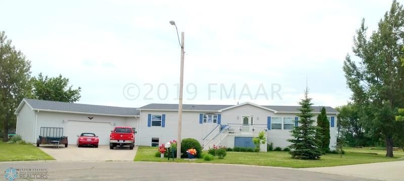 416 N P Ct, Breckenridge, MN 56520