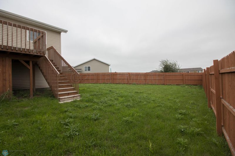 3819 10th St S, Moorhead, MN 56560
