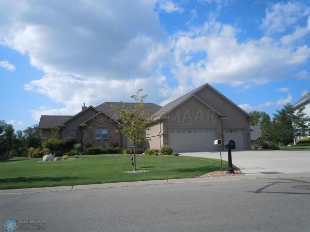 118 48th Ave SW, Moorhead, MN 56560