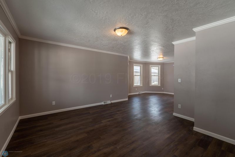 104 2 St NW, Dilworth, MN 56529
