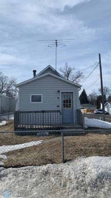 6 1 St NW, Dilworth, MN 56529