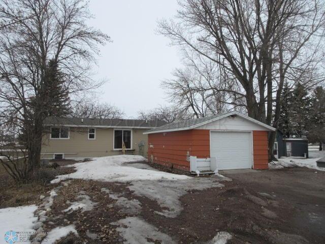 103 1 St, Shelly, MN 56581
